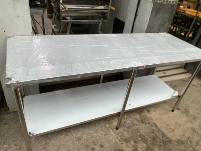 MESA DE AÇO INOX 1.90 x 70 COM PRATELEIRA REFORÇADA