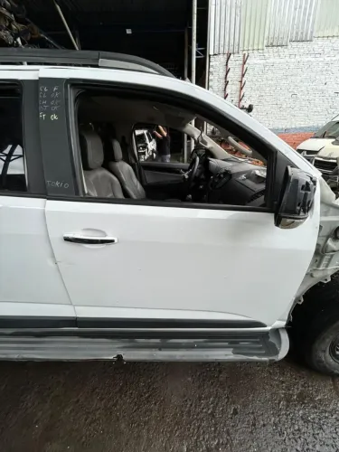 S10 2015 2.5 flex, manual 4x4! Porta dianteira direita <br>Potência : 206cv<br>Km: 216.537