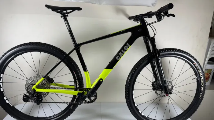 CALOI ELITE CARBON RACING TAMANHO 17 ZERO