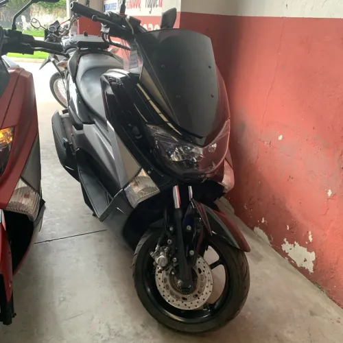 NMAX PRETA SEMI NOVA -