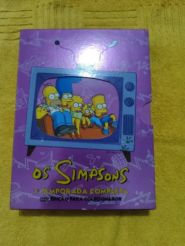 Box de DVDs da terceira temporada completa da série Os Simpsons 