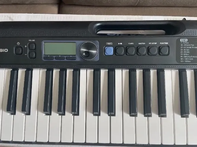 Teclado e controlador MIDI Casio CT S300