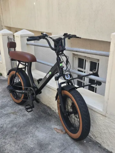 Cruiser Lev praticamente zero 3 meses de uso. Cesto, carregador, tranca, chave reserva.