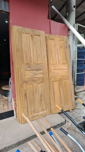 Portas de Madeira Maciça - Qualidade e Durabilidade