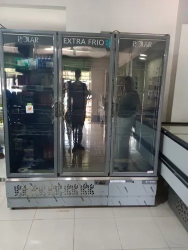 Geladeira Expositora Tripla Polar Extra Frio - Novo