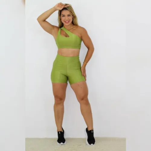 Roupas fitness feminina.
