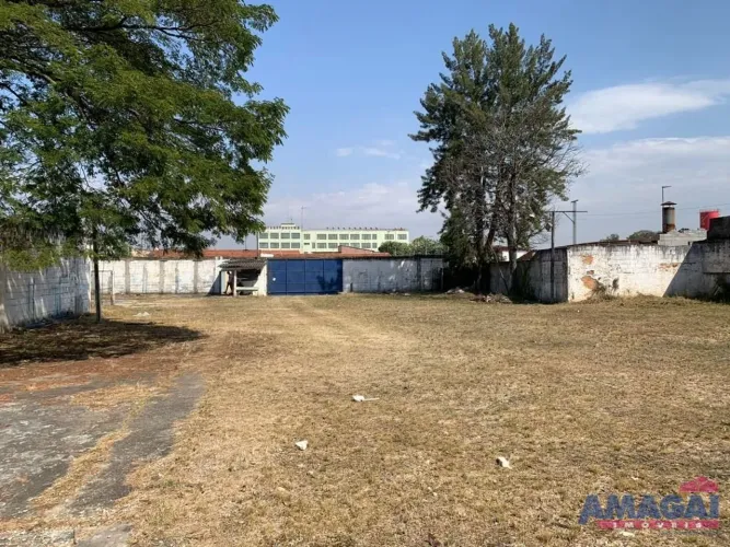 Terreno no Vila Martinez