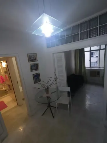 Apartamento para aluguel tem 47 metros quadrados com 1 quarto