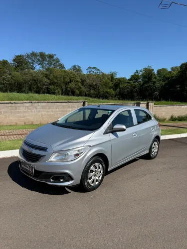 Chevrolet Onix Hatch LT 1.0 8V Flex Power Mec. 4P 2014