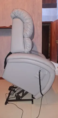 Poltrona com elevação (lift)