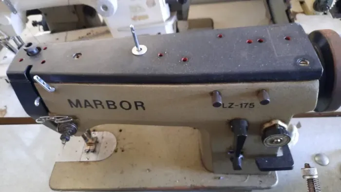 Maquina costura Marbor LZ - 175 Bordadeira Zig Zag com mesa pedais e motor usada precisa