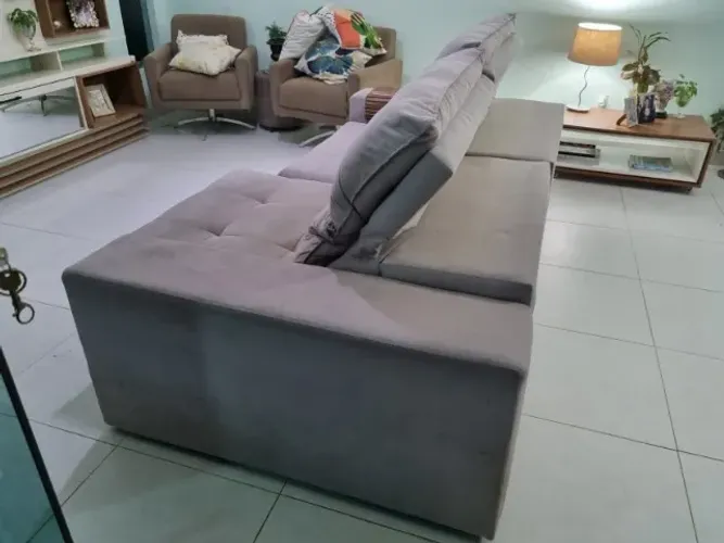 vendo e entrego sofá retrátil e aparador na parte trás (2,20m) cor cinza - preço com entre