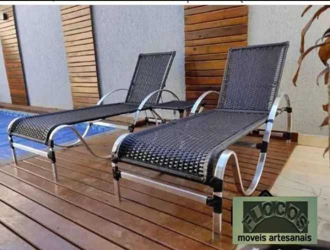Espreguiçadeiras de alumínio e fibra sintética e corda nautica- Relaxe e aproveite o sol!