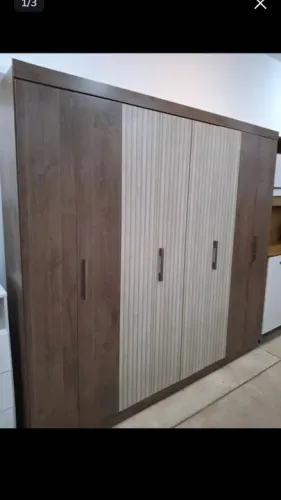 Guarda roupa casal 6 portas bem dividido 