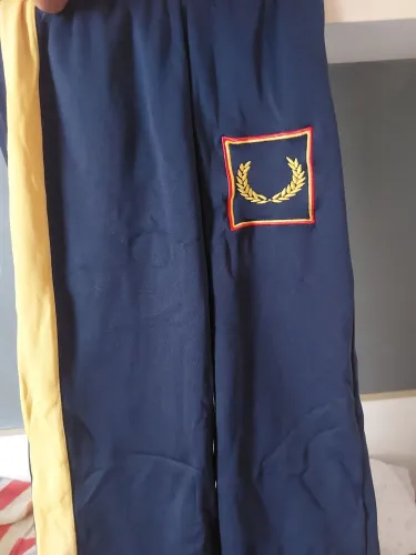 Calça escolar Colégio Camões Freguesia 