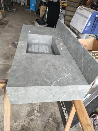 bancada cinza dhariro 100x45 bougut