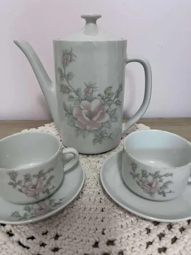 Conjunto de chá vintage com estampa floral