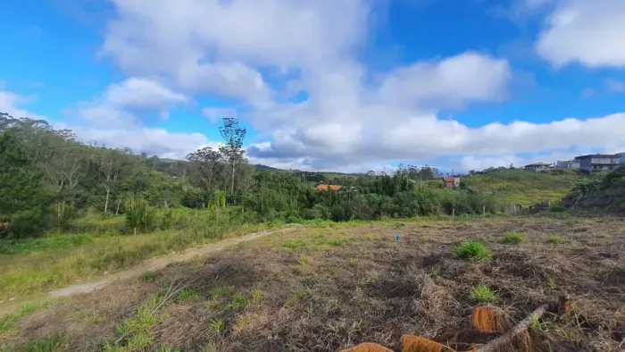 Terreno em Condomínio a venda em Mogi das Cruzes.