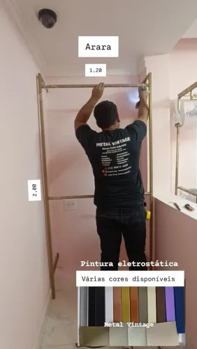 Arara de Metal para Roupas - Estilo Industrial