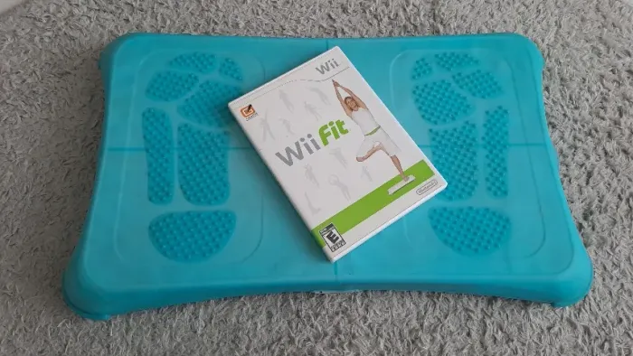 Wii Fit com capa silicone e jogo original 