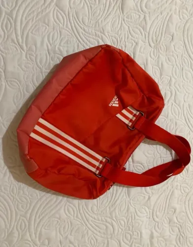 Bolsa adidas vermelha 