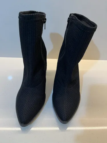 Bota preta salto bloco da marca MISSISSIPI número 38