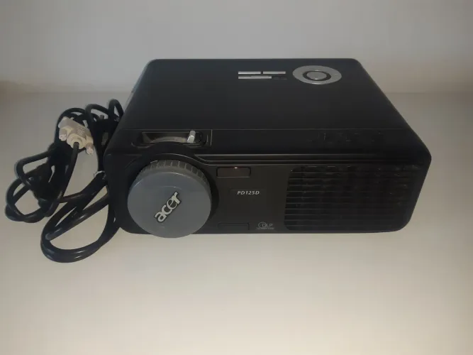 Projetor Acer PD125D