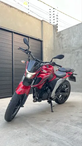 YAMAHA FAZER 250 VERMELHA NOVA DEMAIS