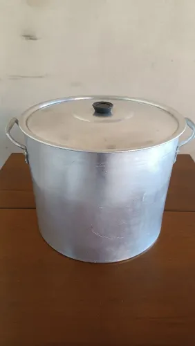 Panela de alumínio 24 litros Caldeirão Hotel 33,5cm larg 27,5cm alt Feijoada (Bangu)