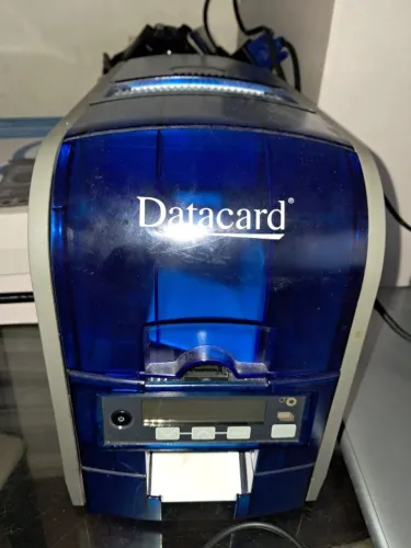 Impressora de Crachás Datacard SD260