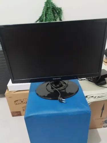 TV/Monitor Samsung 22 Polegadas 