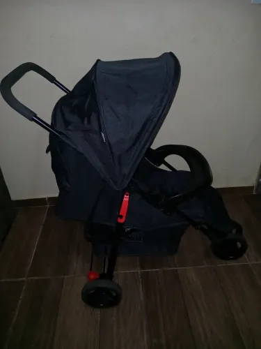 Carrinho de bebê voyage ótimo estado entrego apenas em itapetininga-sp entrega gratuita 