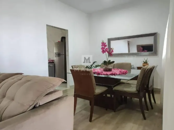 Casa com 3 quartos, suíte e 4 vagas á venda no bairro Mineirão/Belo Horizonte!