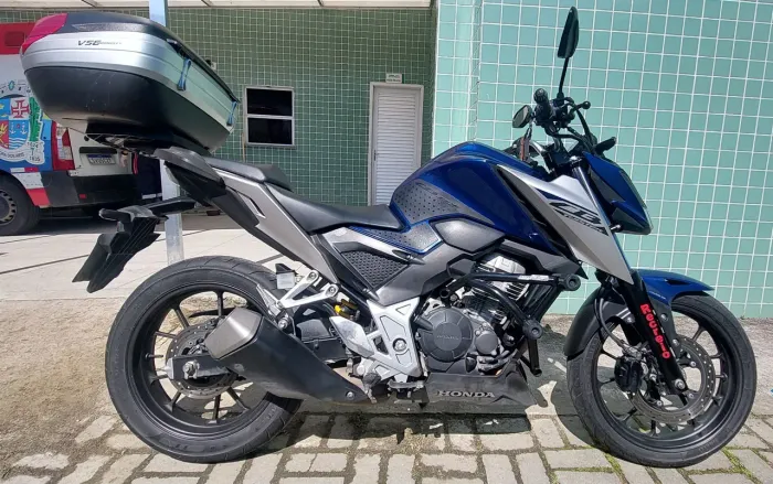 Vendo CB300F TWISTER ABS ÚNICO DONO EM GARANTIA DE FÁBRICA!