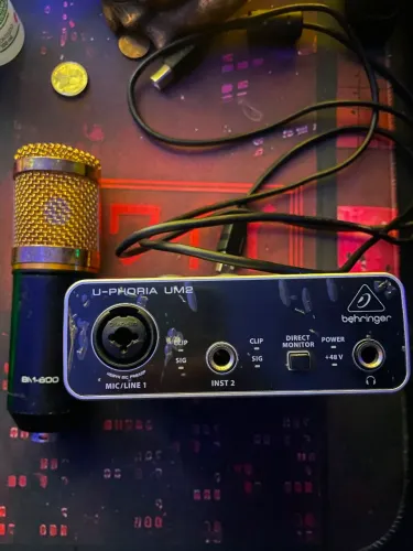 Kit Home Studio Interface e Mic condensador