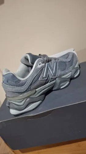 Tênis New Balance 9060