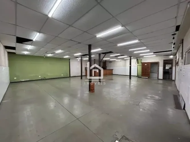 Galpão/Imóvel Comercial 300m² próximo Av. Carlos Lindenberg | Vila Velha