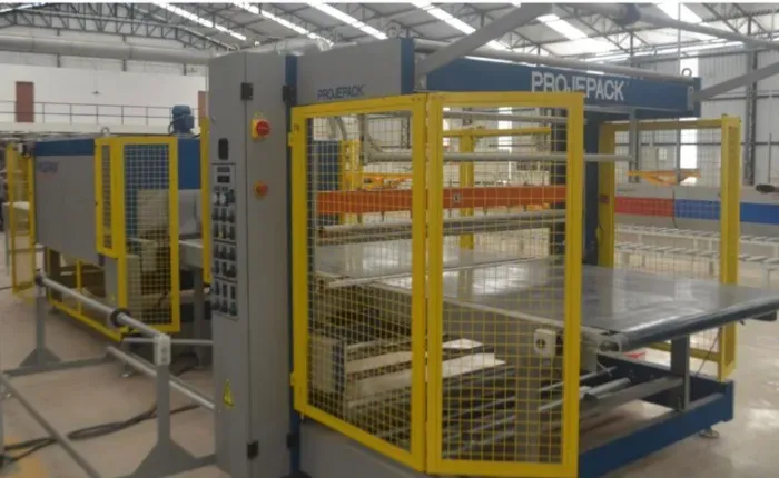 Linha de embalagem Projepack seladora mais túnel de aquecimento elétrico