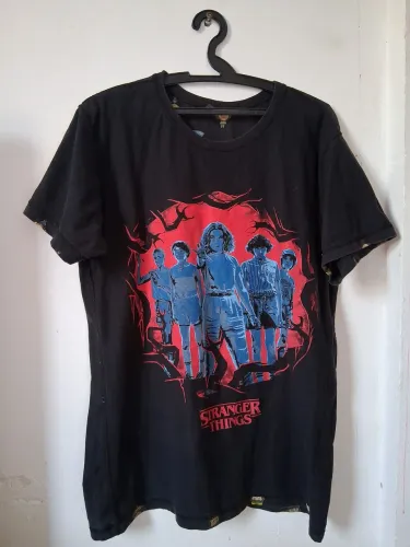 Camisas e moleton Now United, Hello Kitty e Stranger Things