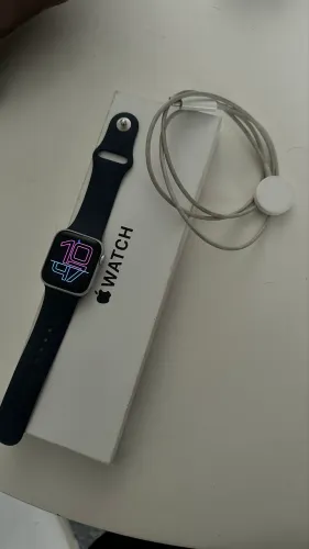 Apple Watch SE (Gen 2) 40mm Silver