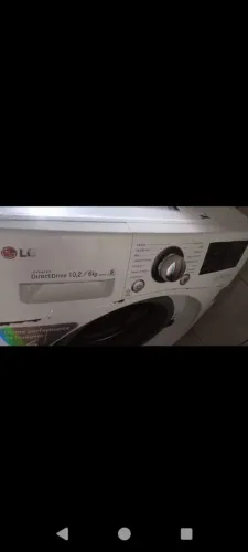 Máquina de lavar roupa e seca 