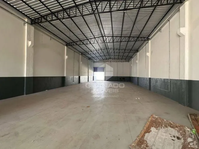Barracão para alugar, 405 m² por R$ 8.000,00/mês - Parque Industrial - Sarandi/PR