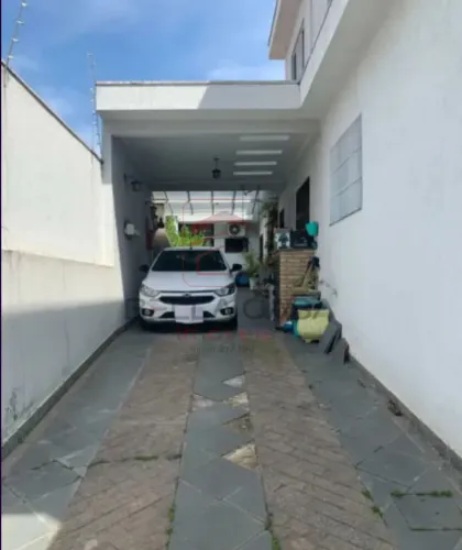 Sobrado a venda com 2 dorms e 2 suítes