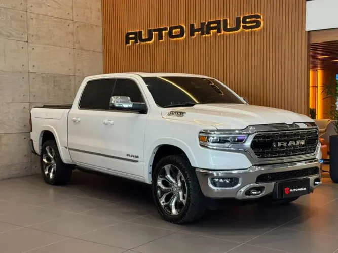 Ram 1500 Limited 5.7 CD 4X4 Aut. 2023