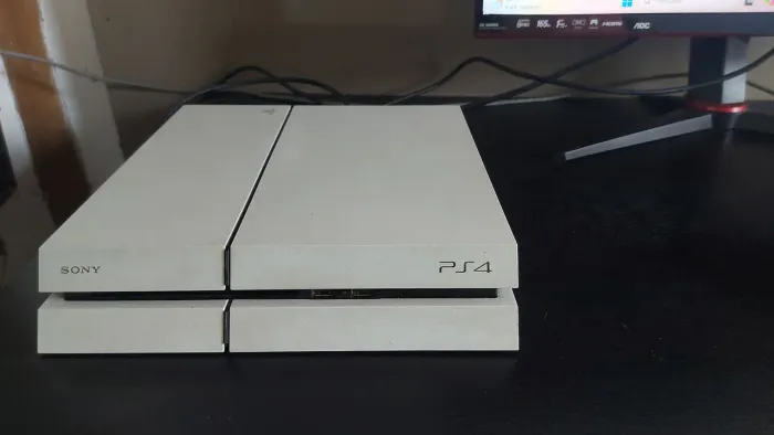 PS4 Branco, raridade, console japonês ainda com lacre, muito bem conservado!!!