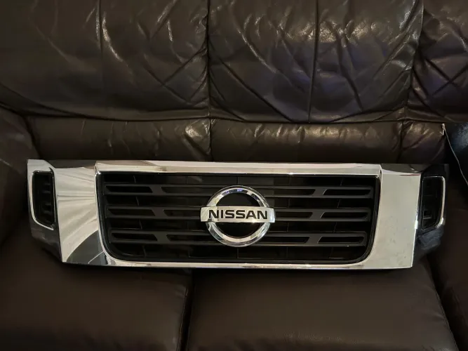 Grade NISSAN FRONTIER 2018