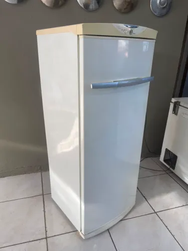 Freezer vertical 127v 240l frostfree