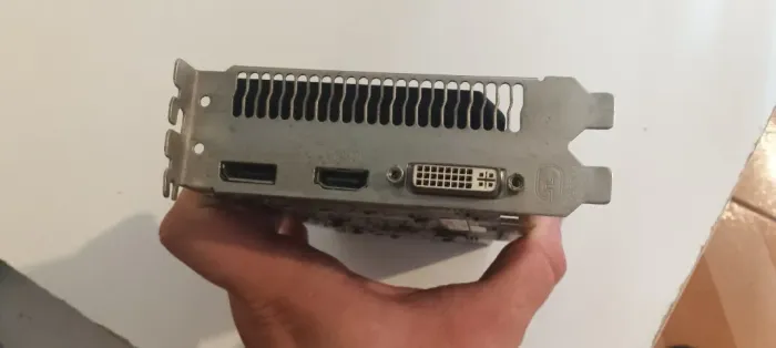 Placa de Video Sapphire Radeon R7 2GB GDDR5