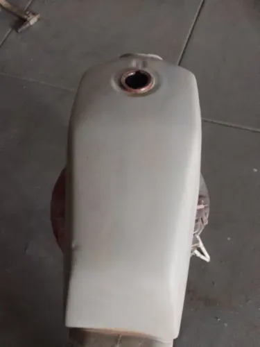 Tanque perfeito da moto Honda ML 125