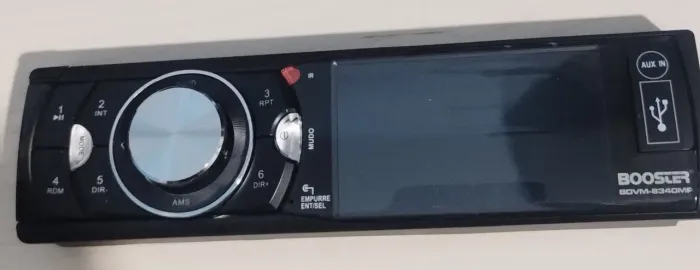 Frente de rádio automotivo Booster